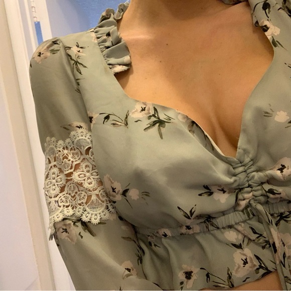 Cropped top - Picture 8 of 9